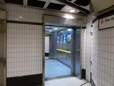 Borough station lift access to the northbound platform only