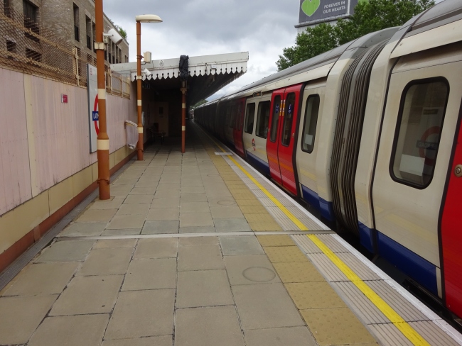 Latimer Road station platform - in September 2021