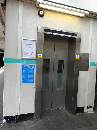 Oakwood station lift from platform to station level