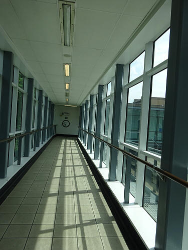 Oakwood station walkway to lift