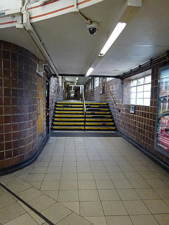 QueensberryStationstairs2