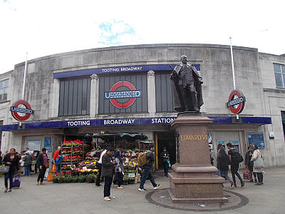 Tooting Broadway station