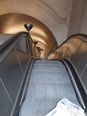 Tooting Broadway elevator