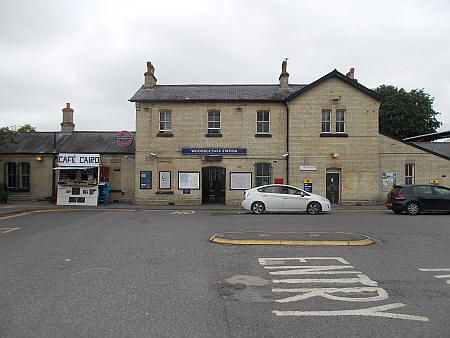 Woodside Park station